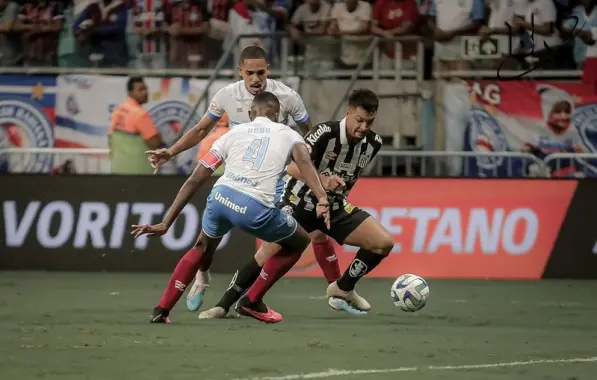 Bahia sofre virada nos minutos finais e perde para o Santos na Fonte Nova