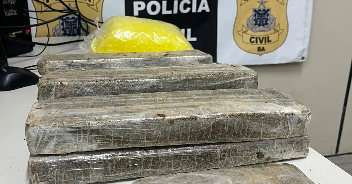 Polícia apreende seis quilos de maconha em prédio abandonado no bairro de Narandiba, em Salvador