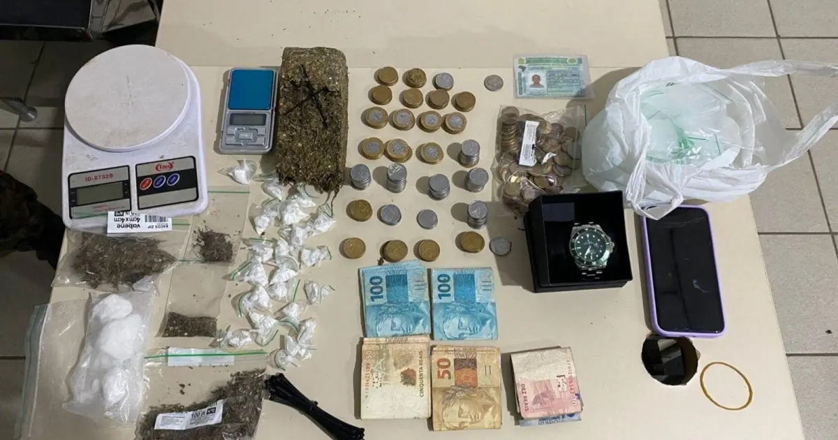 PM prende suspeito com drogas e R$ 4 mil no interior baiano