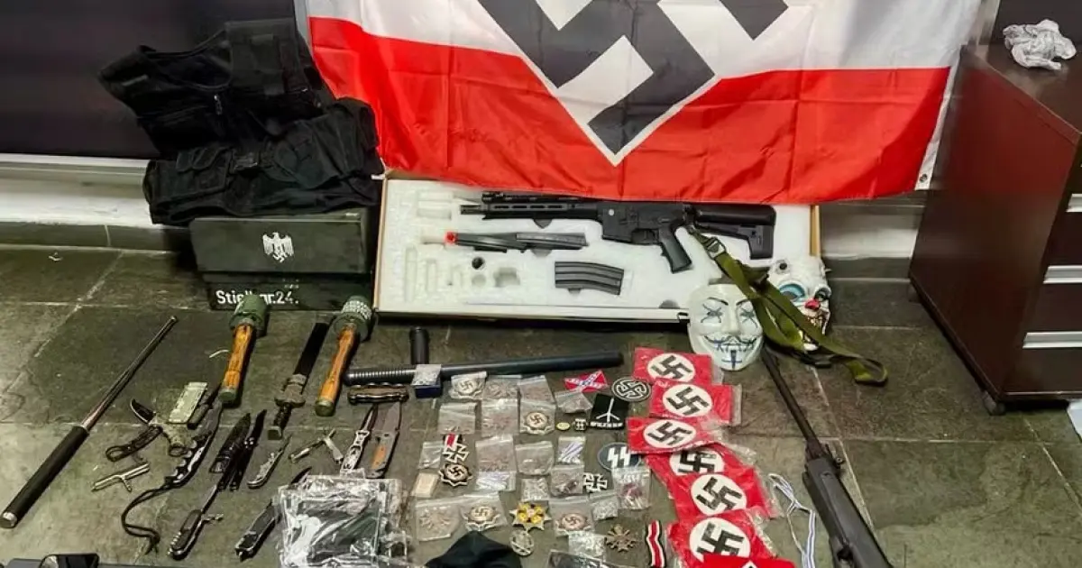 Jovem é preso com mais de 100 materiais com símbolos nazistas em São Paulo