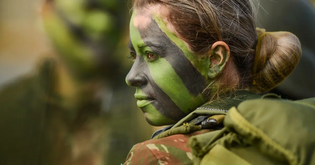 A partir de 2025 mulheres poderão se alistar voluntariamente no exército