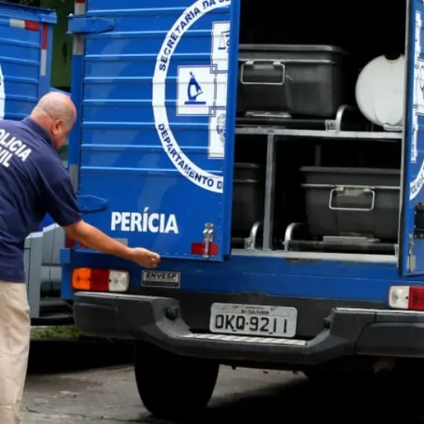 Profissional de saúde é achada morta dentro da própria casa