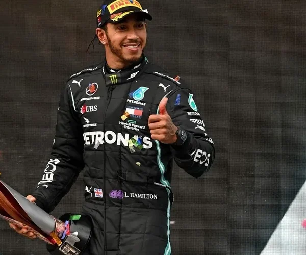 Lewis Hamilton desabafa sobre depressão: “Desde muito jovem”