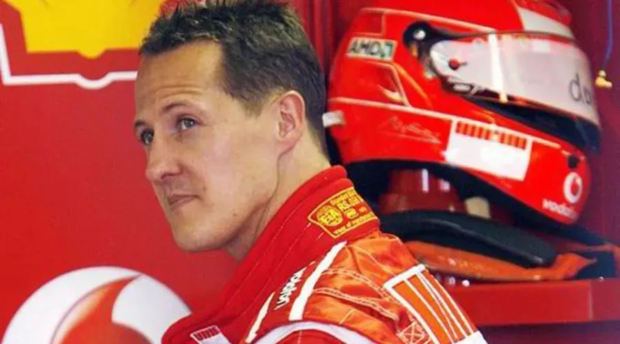 Michael Schumacher aparece em público pela primeira vez após acidente