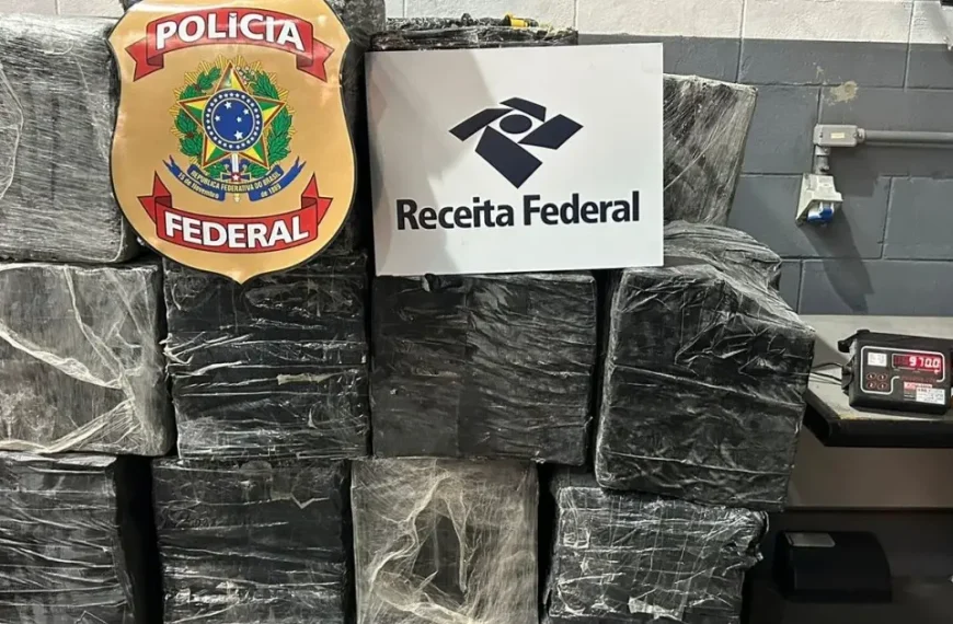 Polícia Federal e Receita Federal apreendem cerca de 1 tonelada de cocaína no porto de Salvador