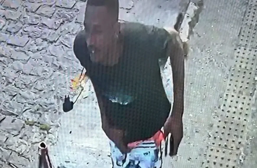 Homem é flagrado roubando padaria e pastelaria no bairro do Barbalho, em Salvador