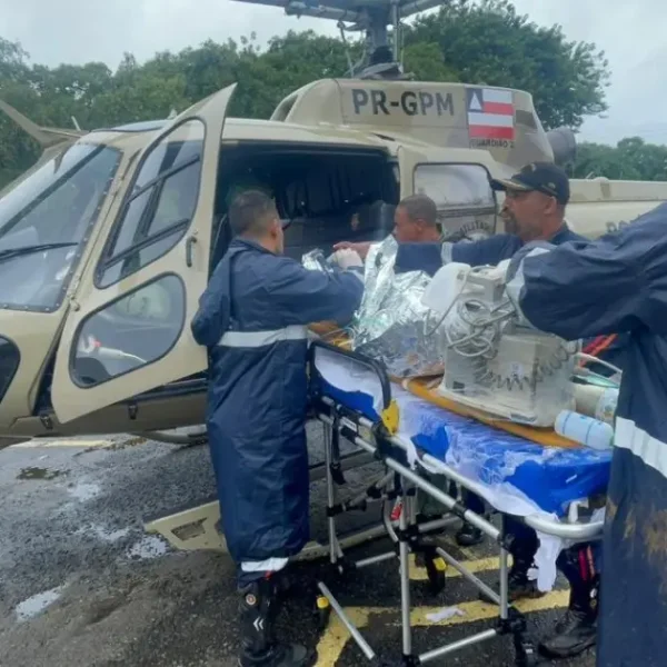 Menino de 6 anos é socorrido por helicóptero da PM em Saramandaia