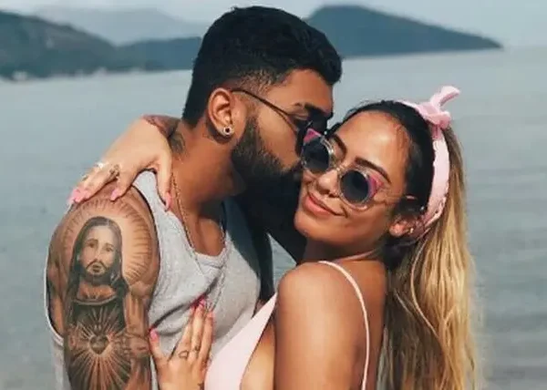 Após viagem ao Japão, Gabigol e Rafaella reatam namoro de idas e vindas que começou há dez anos