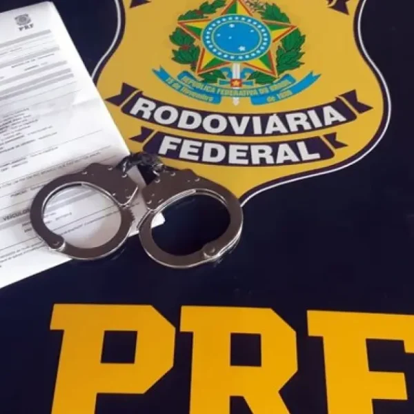 Foragido por aplicar golpes é flagrado após ação da PRF no Recôncavo baiano