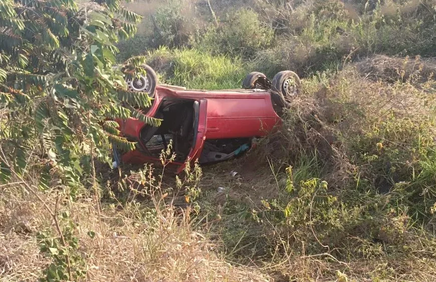 Grave acidente na BA-504 deixa duas pessoas feridas em Alagoinhas