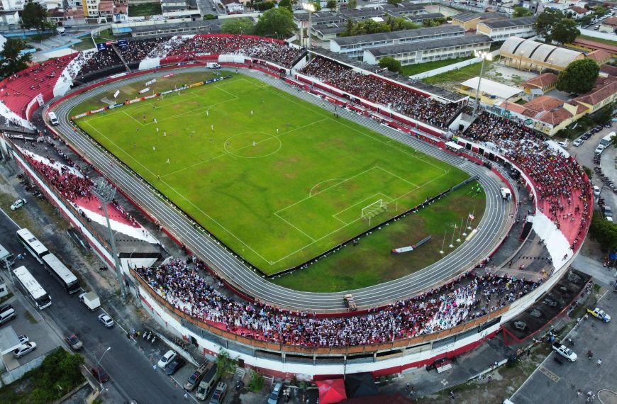 Prefeitura de Alagoinhas cadastra vendedores ambulantes para jogos do Campeonato Baiano no Carneirão