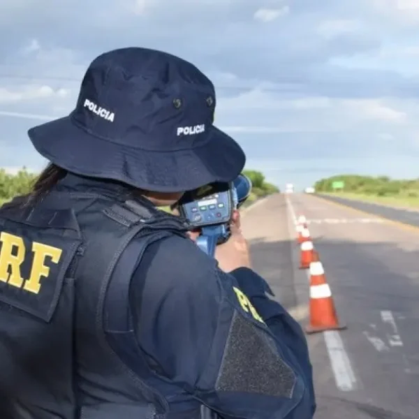 PRF intensifica fiscalização de excesso de velocidade na Operação Carnaval 2025 na Bahia