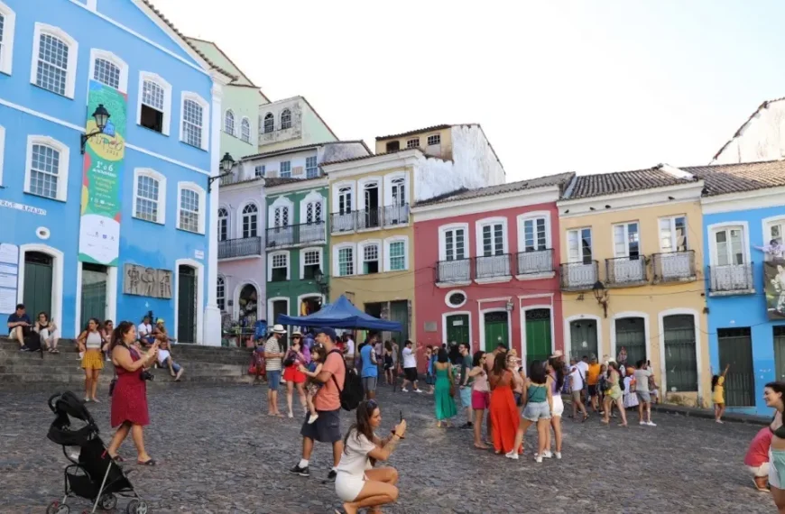 Bahia fecha alta temporada com record de 9 milhões de turistas