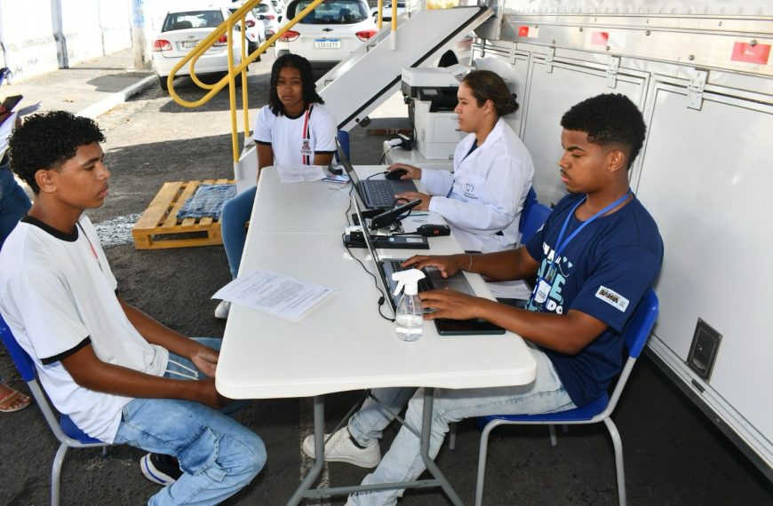 Carreta Odontológica leva atendimento a alunos da rede municipal de Alagoinhas