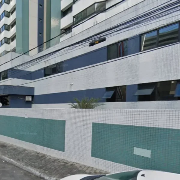Ossada é encontrada em contêiner de lixo de prédio na Pituba, em Salvador