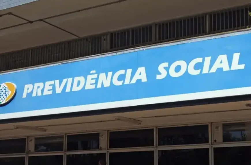 Fila do INSS chega a recorde de 2,7 milhões e gera custo de bilhões às contas públicas