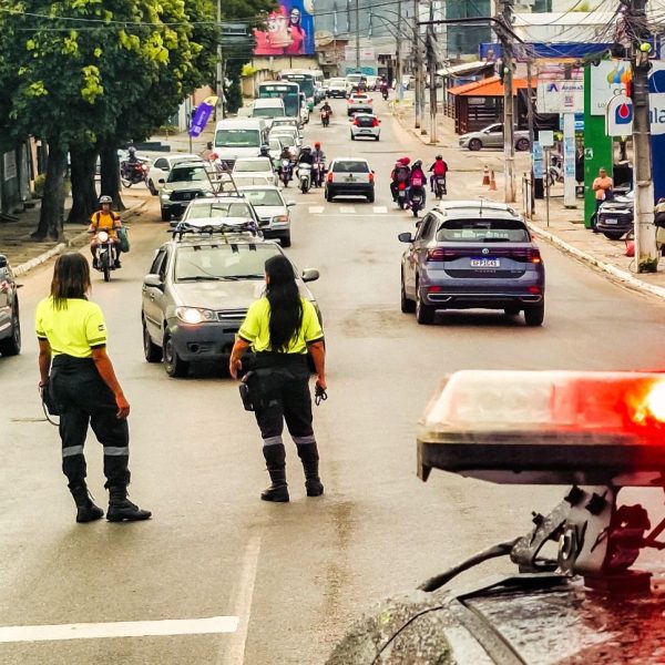 SMT orienta tráfego de veículos em vias mais movimentadas de Alagoinhas