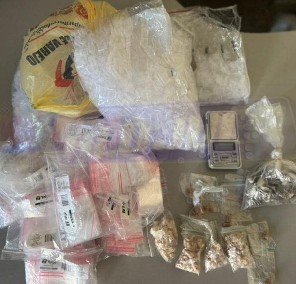 “QUEBRANÇA NA BIQUEIRA”: PMs da 48ª CIPM apreendem drogas no bairro de Novo Horizonte