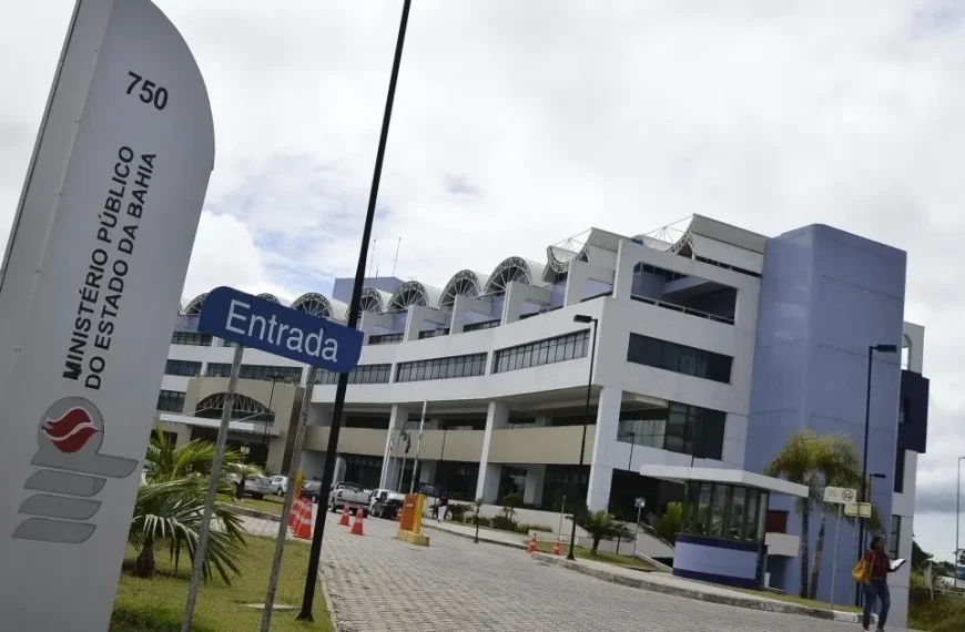 Homem condenado por feminicídio da ex-companheira em São Desidério é sentenciado a 21 anos