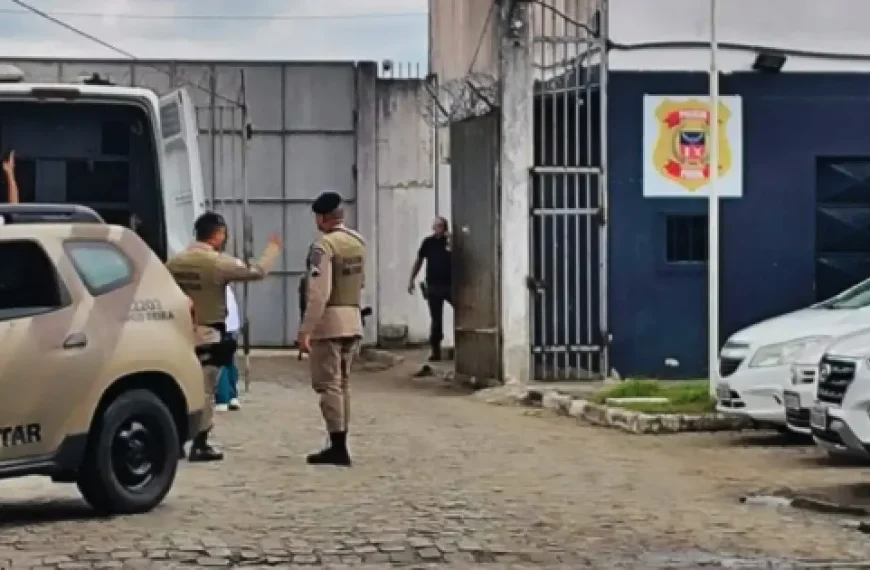 Quatro detentos fogem do Conjunto Penal de Feira de Santana