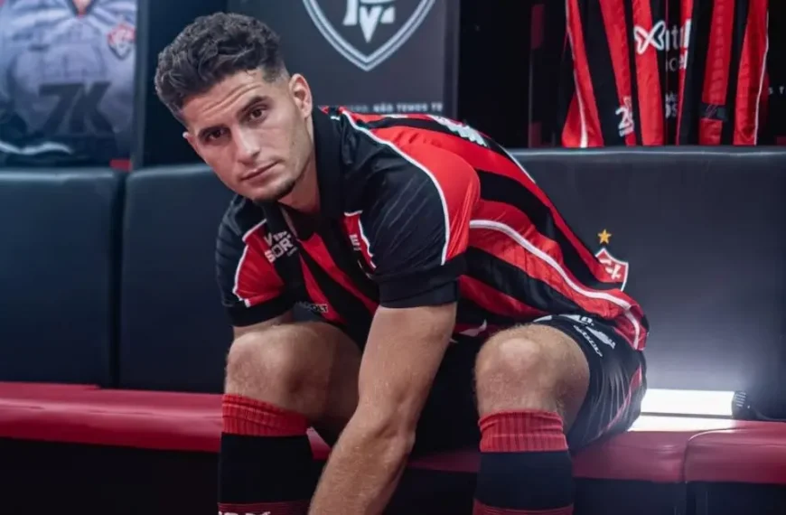 Rúben Rodrigues chega ao Vitória com status de artilheiro e função versátil no meio e ataque; entenda