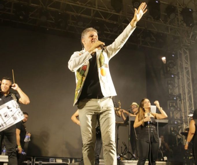 FOTOS: Del Feliz leva tradição ao encerramento do São João da Bahia no Pelourinho