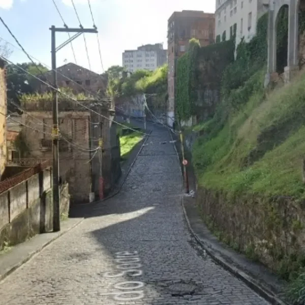 Homem é morto e outro fica ferido durante ataque no bairro de Dois de Julho