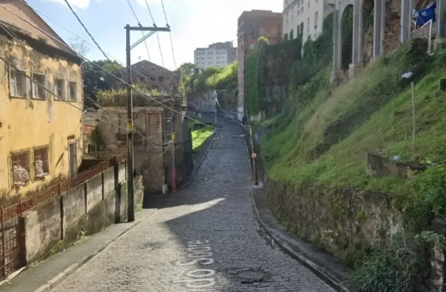 Homem é morto e outro fica ferido durante ataque no bairro de Dois de Julho