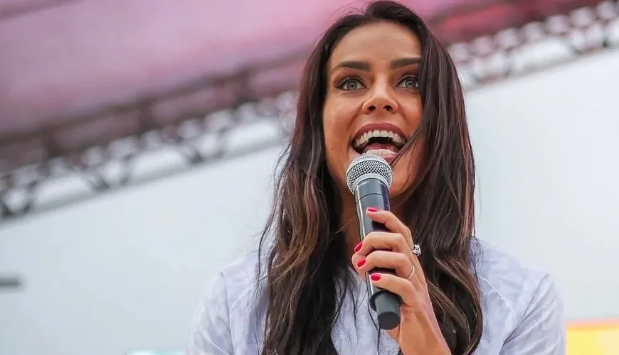 Cantora baiana assume namoro com atriz de novelas da Globo