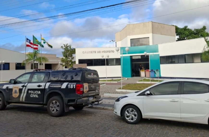 OPERAÇÃO TRICODERMA: polícia vai à casa do prefeito de Santaluz em investigação que apura desvio de até R$ 600 mil