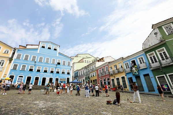 EXTORSÃO NO PELOURINHO: homem é preso após cobrar R$ 380 de estacionamento para turistas