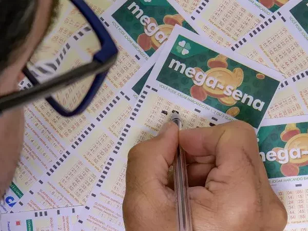 Três apostas da Bahia acertam cinco números da Mega-Sena e dividem prêmio de R$ 164 mil