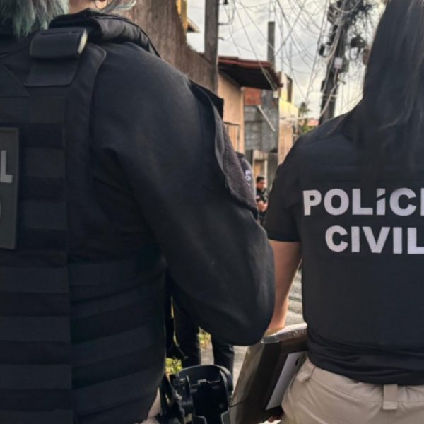 Ex-servidora da Hemoba é presa por desviar mais de R$ 500 mil na Bahia