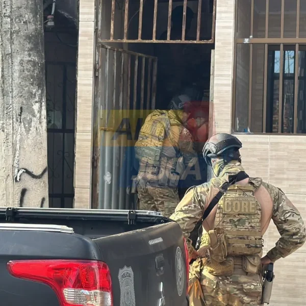 CERCO FECHADO: gerente do tráfico em São Cristóvão é preso após manter mulher e bebê reféns; saiba os detalhes
