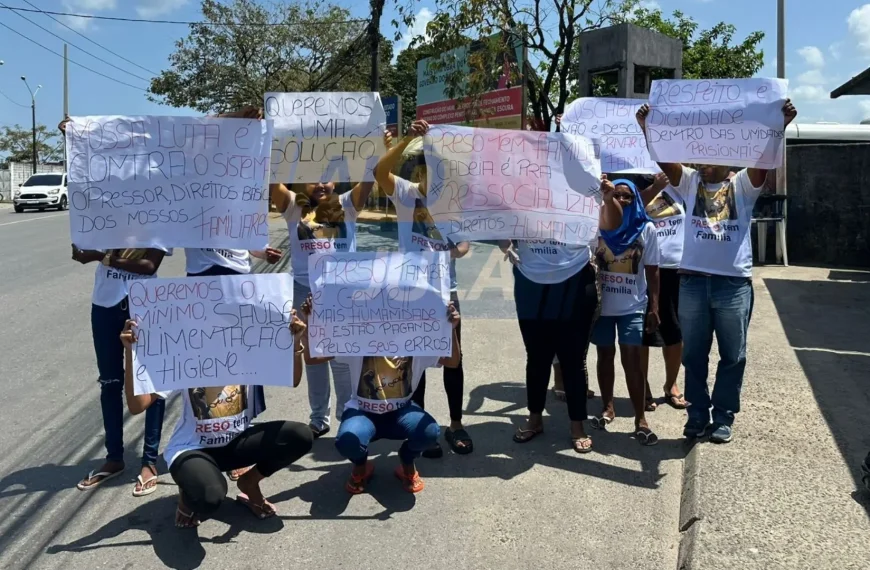 “PRESO TAMBÉM É GENTE”: esposas e familiares protestam em frente à Lemos Brito por melhores condições para detentos