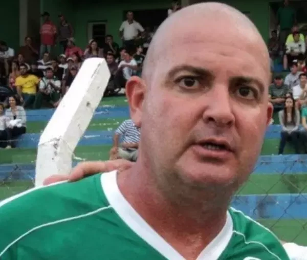 Morre Edu Manga, ex-Palmeiras e Corinthians, aos 58 anos