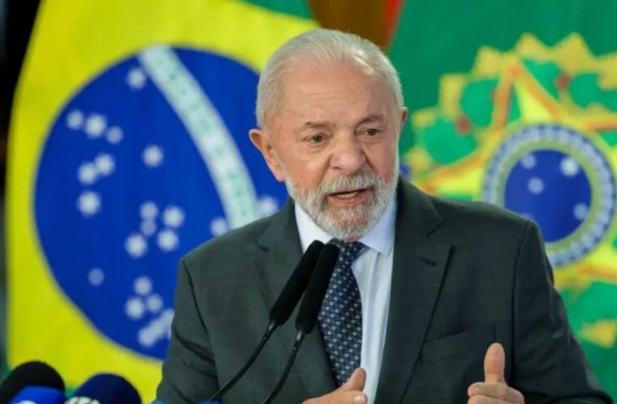 Lula faz reunião de emergência com ministros para definir ações diante da crise no Rio