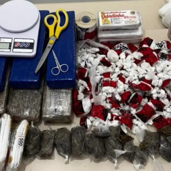 PM apreende grande quantidade de drogas em Vitória da Conquista