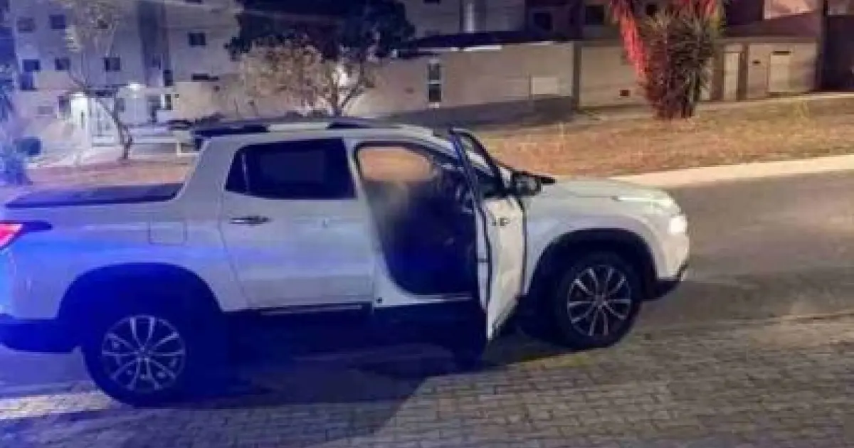 Homem é morto a tiros dentro de picape em Vitória da Conquista