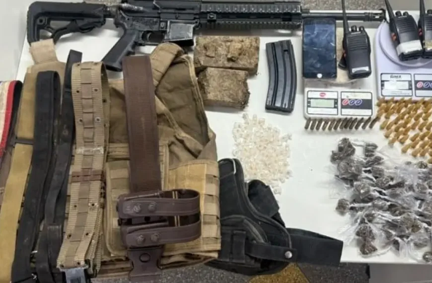 Operação policial apreende fuzil e drogas em Castelo Branco