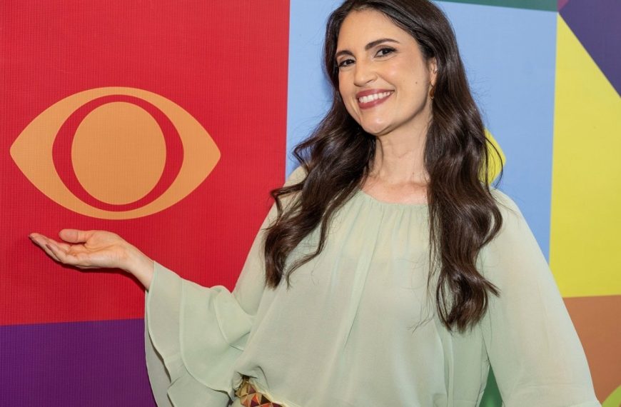 Chris Flores: “Acredito que o jornalismo seja a base para tudo