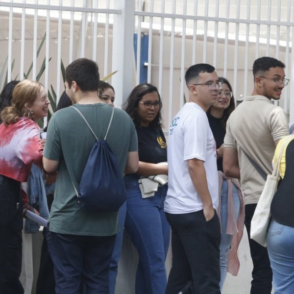 Cerca de 70% dos inscritos fizeram as duas etapas do Enem 2025