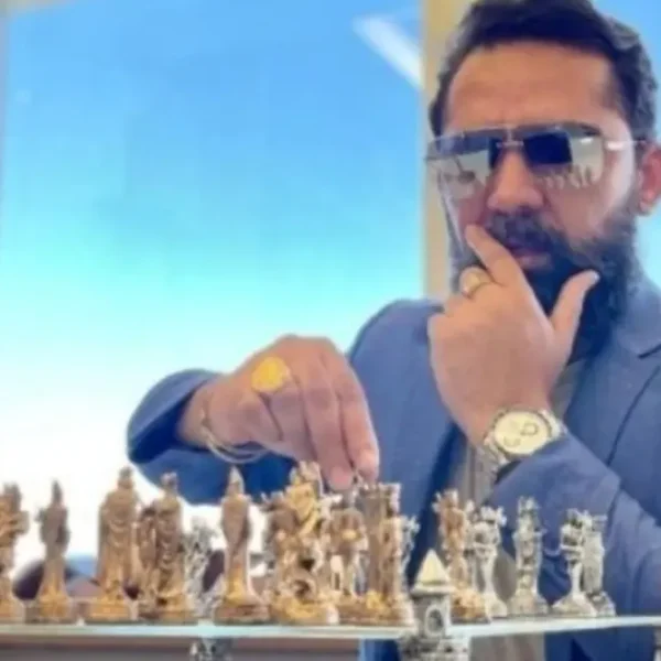 Mandante de execução de influenciador em Feira é preso ao dar entrada em hospital; crime ocorreu em avenida movimentada