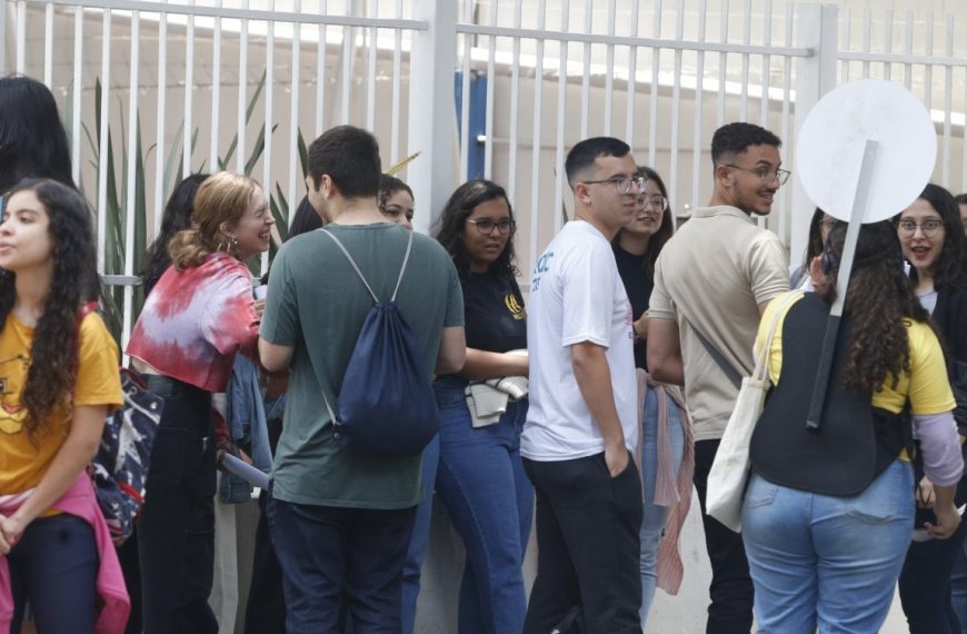 Cerca de 70% dos inscritos fizeram as duas etapas do Enem 2025