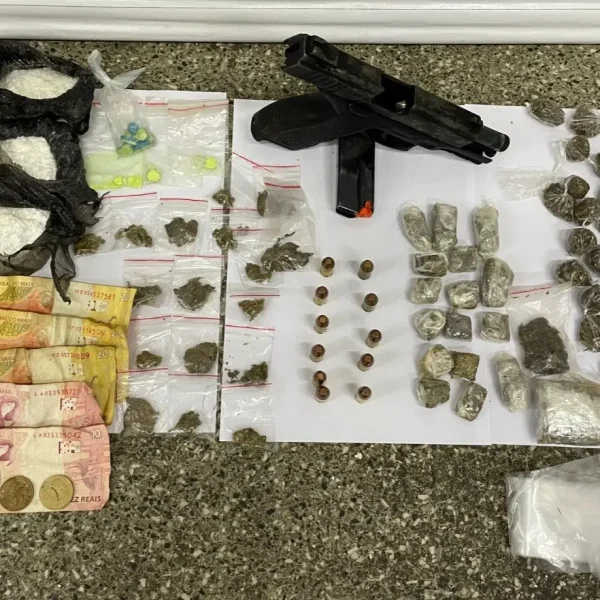 OPERAÇÃO FORÇA TOTAL: homem é preso pela 68ª CIPM com pistola e drogas em Ilhéus