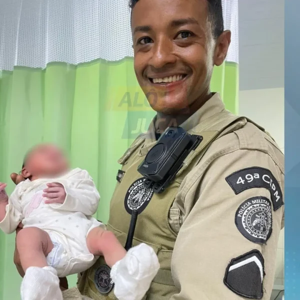 HERÓIS DE FARDA: PMs da 49ª CIPM salvam recém-nascida engasgada em São Cristóvão