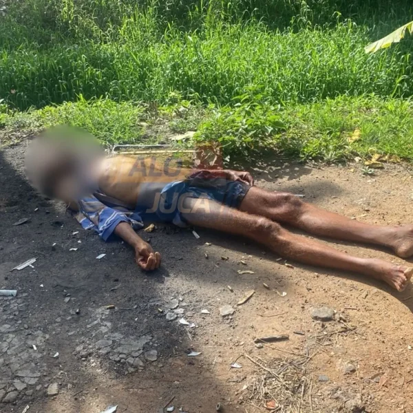 MANHÃ DE SEGUNDA: corpo de idoso é encontrado com marcas de tiro na Avenida Garibaldi; veja a reportagem