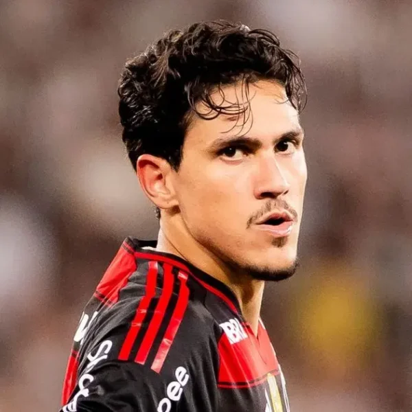 Pedro sofre lesão muscular e está fora da final da Libertadores pelo Flamengo