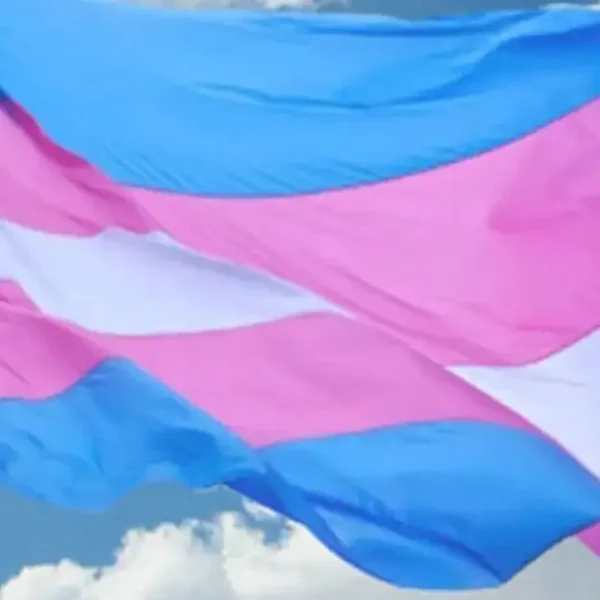 Preconceito contra pessoas trans dificulta rastreio e tratamento de câncer