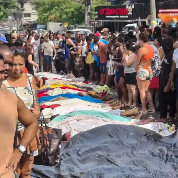 Moraes determina suspensão de investigações contra pessoas que removeram corpos em zona de mata no RJ após megaoperação